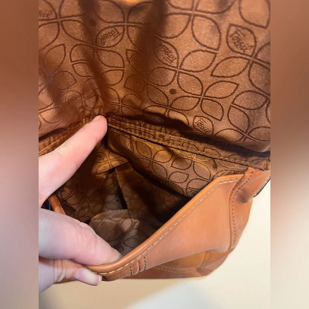 Fossil Hanover Leather Crossbody Bag cognac color satchel hang key